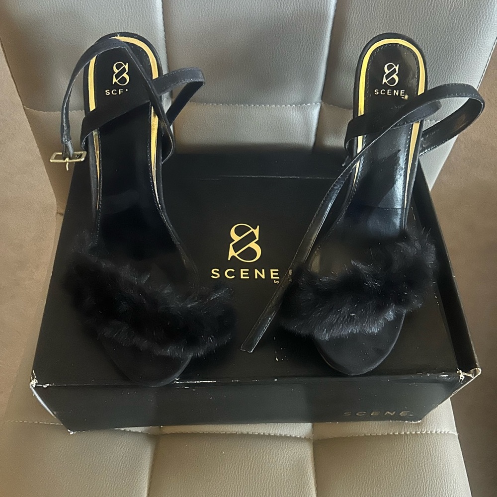 Scene Weaver Elegant Black Fur Heels